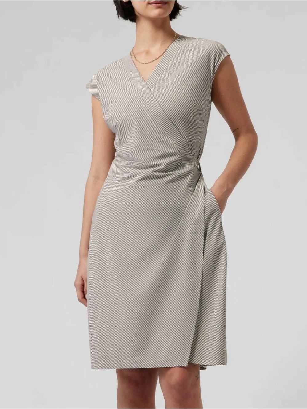 Athleta Newport Wrap Dress M City Stripe Black Sea Salt Pockets Travel Vacation